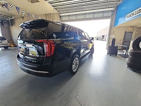 Used 2023 GMC Yukon XL SLT image 29