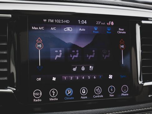 Used 2019 Chrysler Pacifica Limited w/ Advanced Safetytec Group image 19