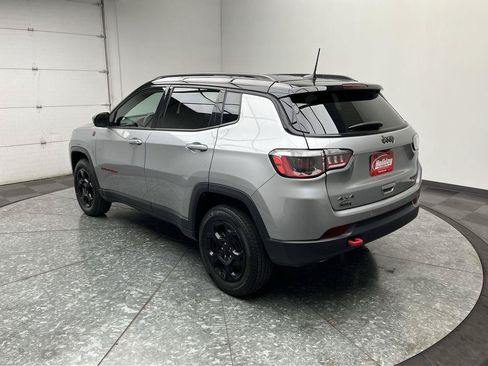 Used 2023 Jeep Compass Trailhawk AWD/4WD image 2