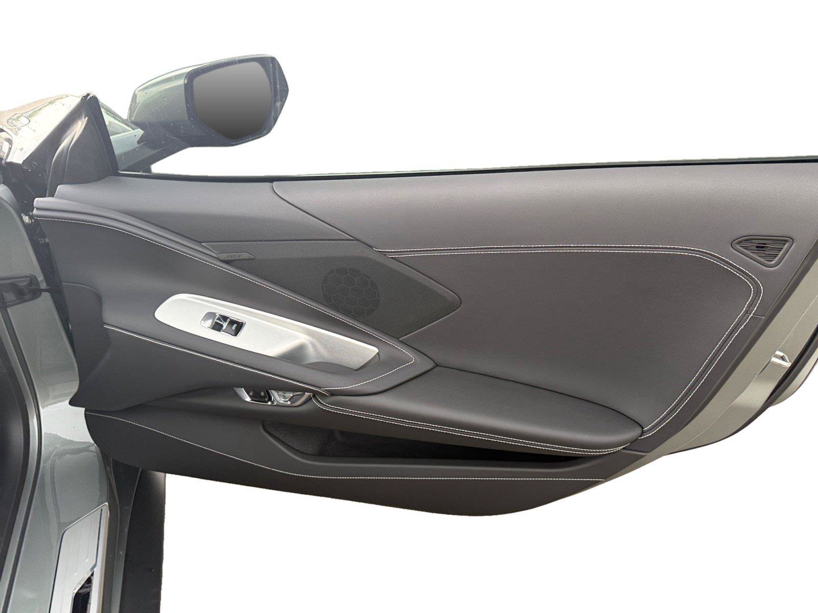 Used 2024 Chevrolet Corvette Stingray Coupe RWD image 19
