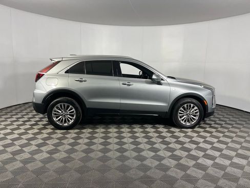 Used 2024 Cadillac XT4 Premium Luxury image 5
