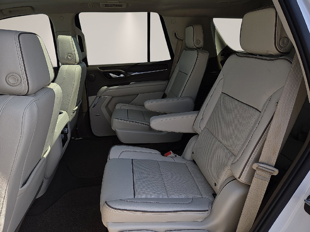 Used 2022 GMC Yukon Denali RWD image 13