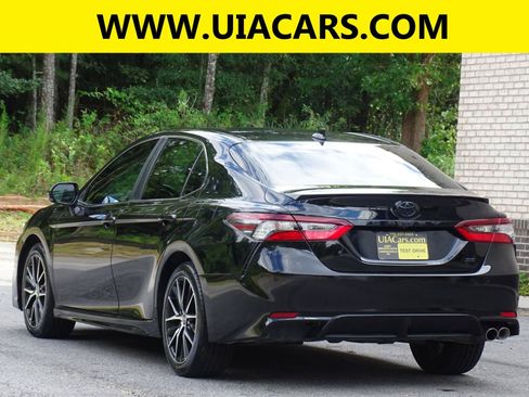 Used 2024 Toyota Camry SE FWD image 8