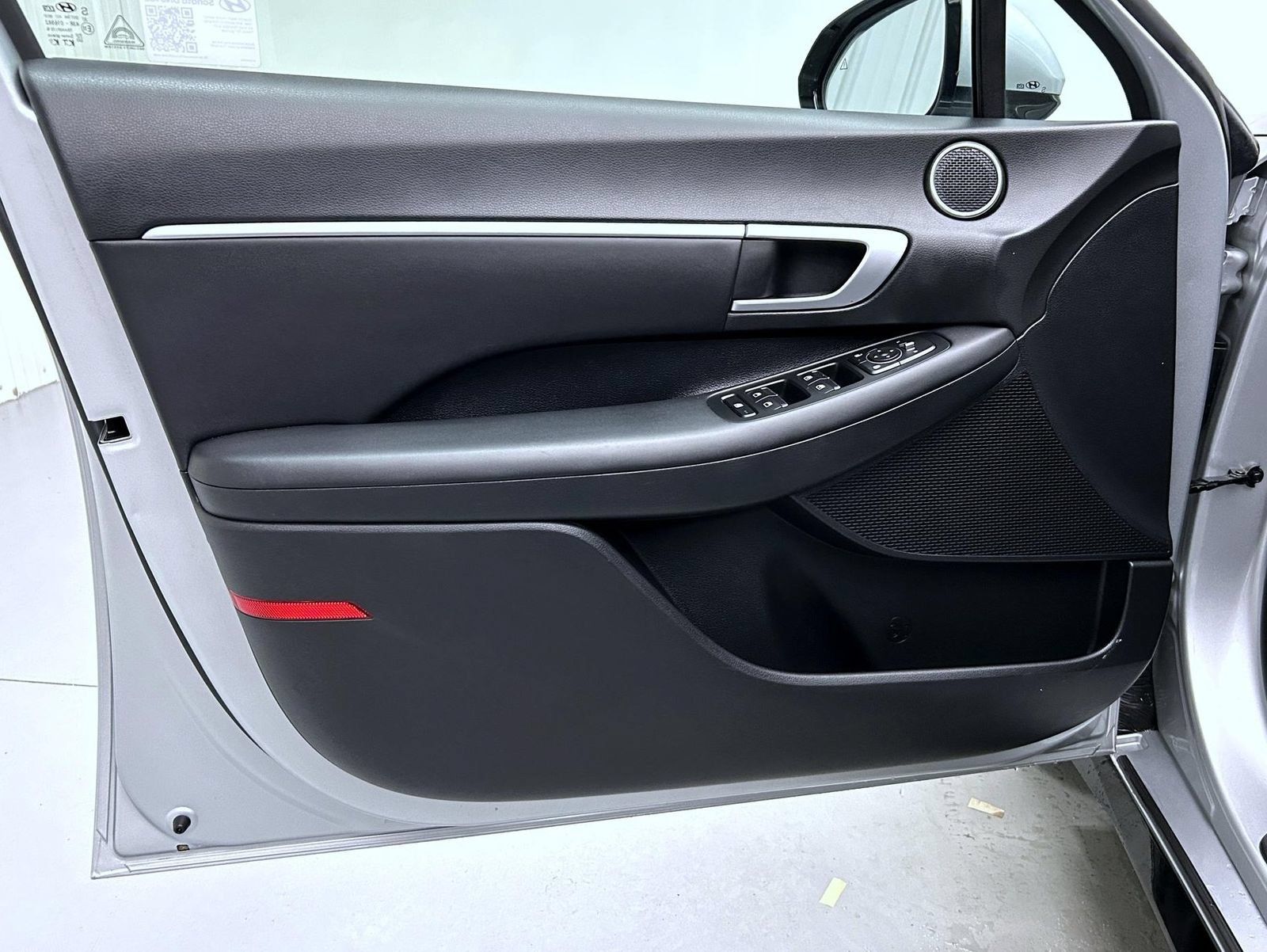 Used 2025 Hyundai Sonata SEL FWD image 9