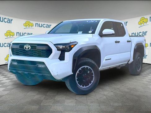Used 2024 Toyota Tacoma TRD Off-Road w/ TRD Off Road Upgrade Package image 3