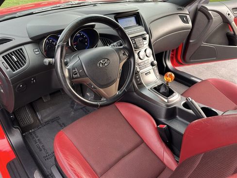 Used 2013 Hyundai Genesis 2.0T image 22