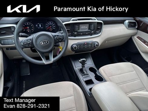 Used 2016 Kia Sorento FWD image 16