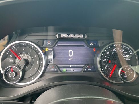 New 2026 RAM 1500 4x4 Crew Cab image 19