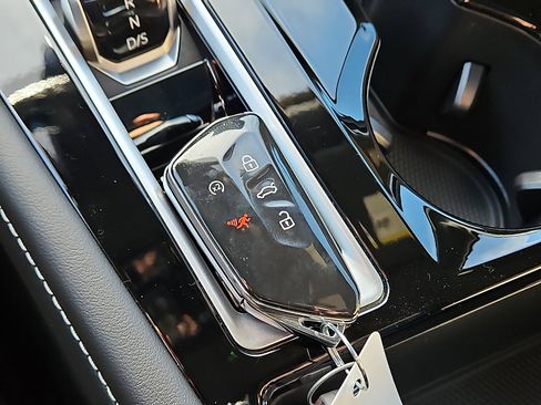 New 2026 Volkswagen Atlas Cross Sport SE image 21