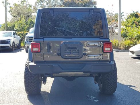 Used 2019 Jeep Wrangler Unlimited Sport S image 4