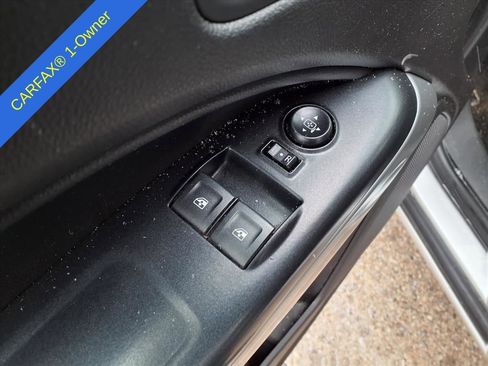 Used 2018 Chevrolet Colorado LT w/ LT Convenience Package image 12