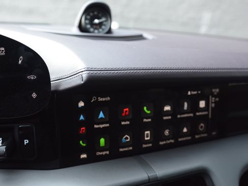 Certified 2022 Porsche Taycan 4S image 25