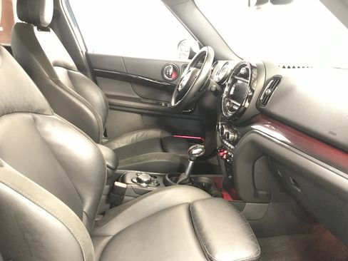 Used 2019 MINI Cooper Countryman S w/ Driver Assistance Package image 9