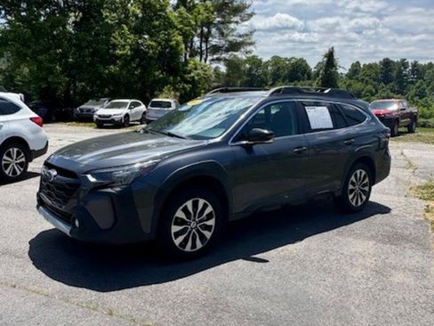 Used 2023 Subaru Outback Limited AWD/4WD image 1