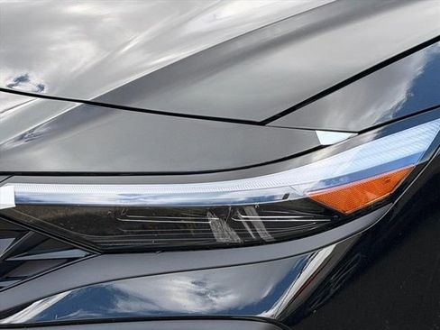 New 2026 Hyundai Elantra SE FWD image 28