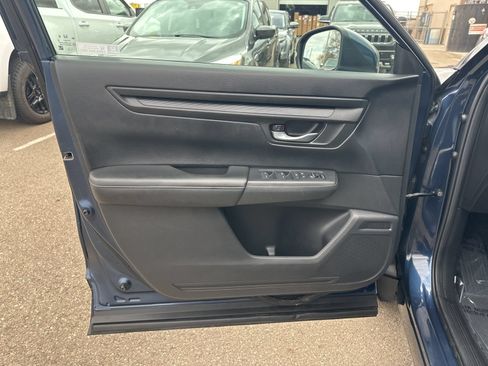 Used 2023 Honda CR-V LX image 15