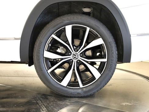 New 2026 Volkswagen Atlas SEL Premium R-Line image 42