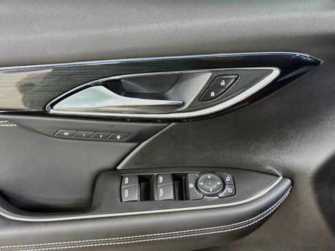 Used 2023 Buick Envision Essence w/ Technology Package I AWD/4WD image 18