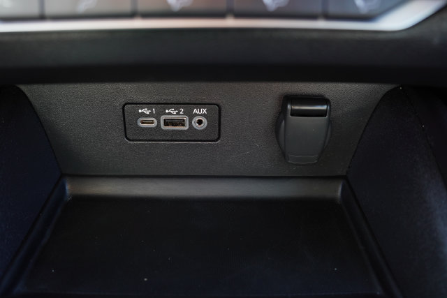 Used 2025 Nissan Altima 2.5 SV FWD image 25