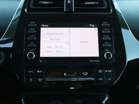 Used 2022 Toyota Prius L Eco image 18