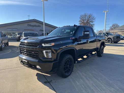 Used 2021 Chevrolet Silverado 2500 LTZ w/ LTZ Plus Package image 3