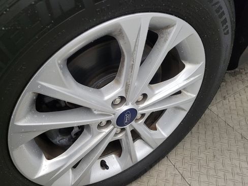 Used 2018 Ford Escape SE w/ SE Sync 3 Package image 31