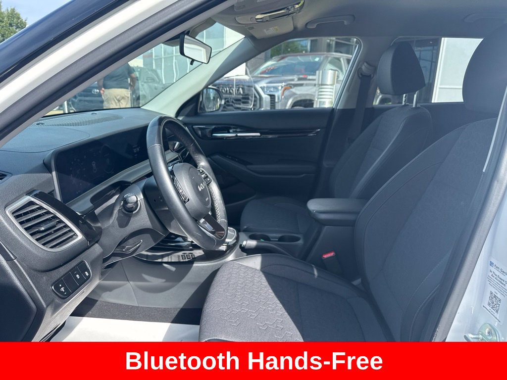 Used 2024 Kia Seltos S AWD/4WD image 11