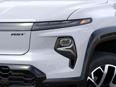 New 2025 Chevrolet Silverado EV RST image 34