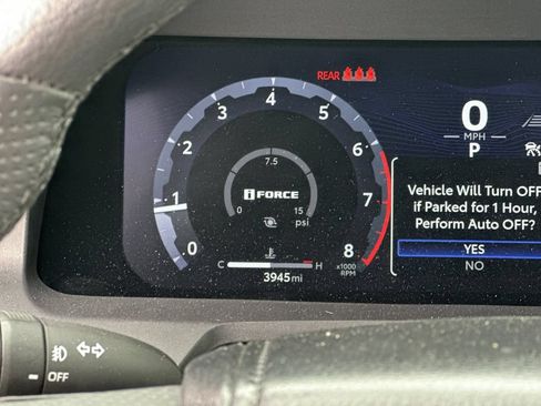 Used 2024 Toyota Tacoma Limited w/ Limited Package (LT) AWD/4WD image 24
