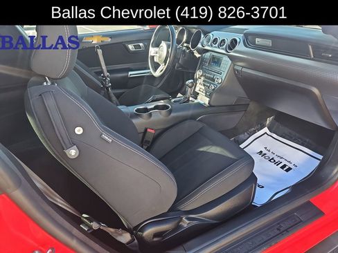 Used 2018 Ford Mustang EcoBoost w/ Ecoboost Performance Package image 28