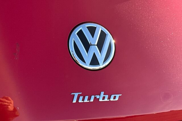 Used 2019 Volkswagen Beetle 2.0T S FWD image 24