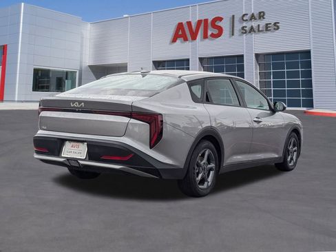 Used 2025 Kia K4 LXS image 6