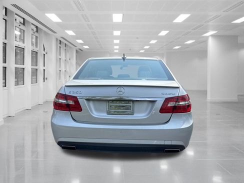 Used 2011 Mercedes-Benz E 350 4MATIC Sedan image 6