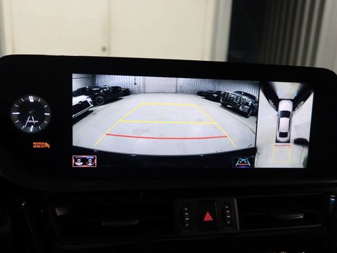 Used 2022 Lexus ES 350 Ultra Luxury w/ Accessory Package 2 FWD image 23