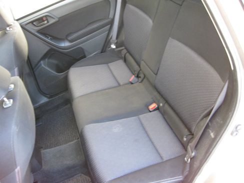 Used 2015 Subaru Forester 2.5i Premium AWD/4WD image 27