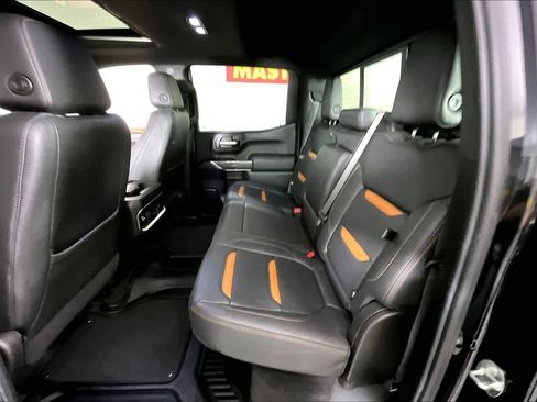 Certified 2022 GMC Sierra 1500 AT4 w/ AT4 Premium Package image 17