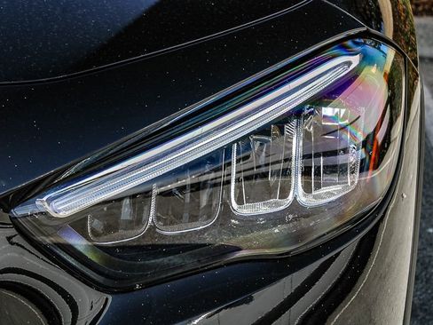 Used 2025 Mercedes-Benz GLA 250 4MATIC image 5