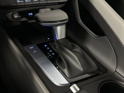 Used 2025 Hyundai Elantra Sport FWD image 22