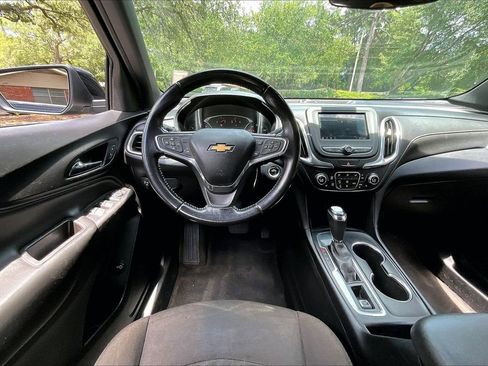 Used 2019 Chevrolet Equinox LT FWD image 8