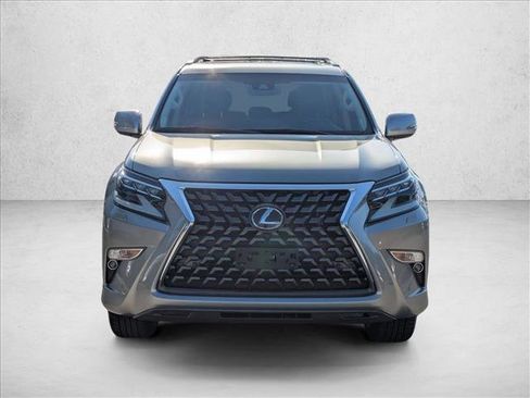 Used 2023 Lexus GX 460 Luxury w/ Accessory Package AWD/4WD image 2