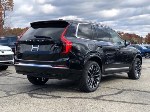 New 2026 Volvo XC90 B6 Plus w/ Protection Package Premier image 6