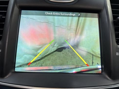 Used 2017 Chrysler 300 C w/ Safetytec Plus Group image 23