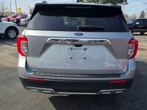Used 2023 Ford Explorer XLT w/ Equipment Group 202A AWD/4WD image 5