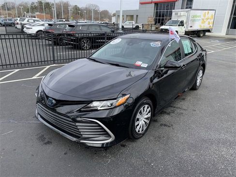 Used 2023 Toyota Camry LE image 1