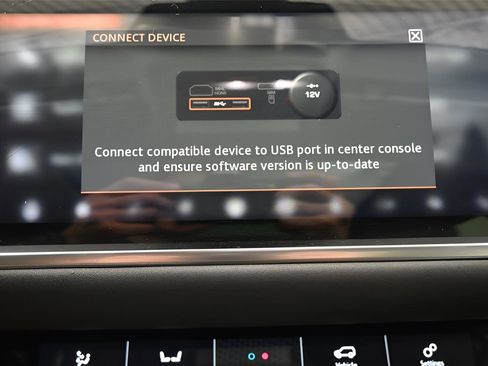 Used 2020 Land Rover Range Rover Evoque SE AWD/4WD image 30