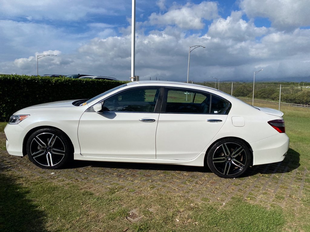 Used 2017 Honda Accord Sport Special Edition image 4