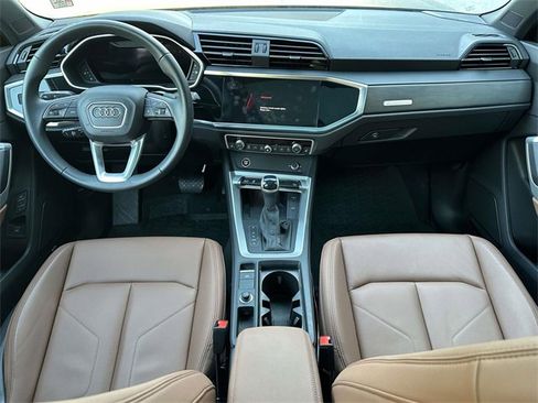 Certified 2025 Audi Q3 2.0T Premium Plus w/ Premium Plus Package image 16