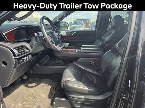 Used 2023 Lincoln Navigator L Reserve AWD/4WD image 6