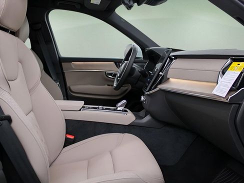New 2026 Volvo XC90 B5 Plus w/ Protection Package Premier image 24