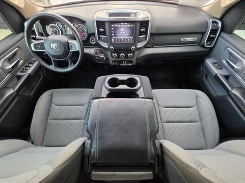 Used 2020 RAM 1500 4x4 Crew Cab image 27